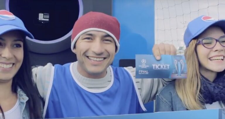 Pepsi y +Castro presentaron primera vending machine que funciona con goles