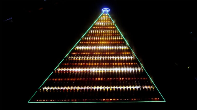 Mercedes-Benz de Brasil realizó “El árbol de Navidad más grande del mundo”