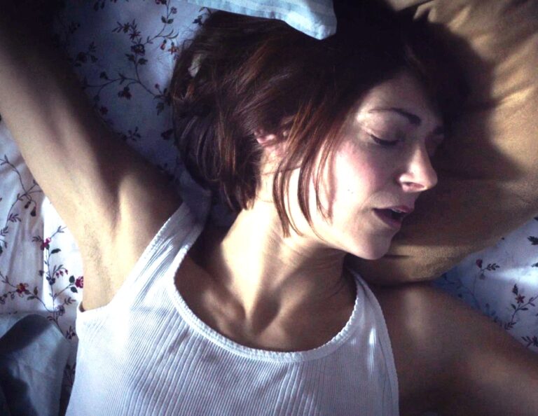 “Conciencias”, nueva campaña de Sra. Rushmore para Flex