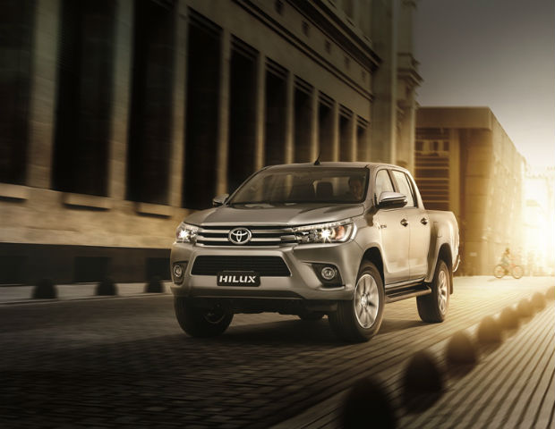 Malacostumbrate con la nueva campaña de la Hilux 4×2