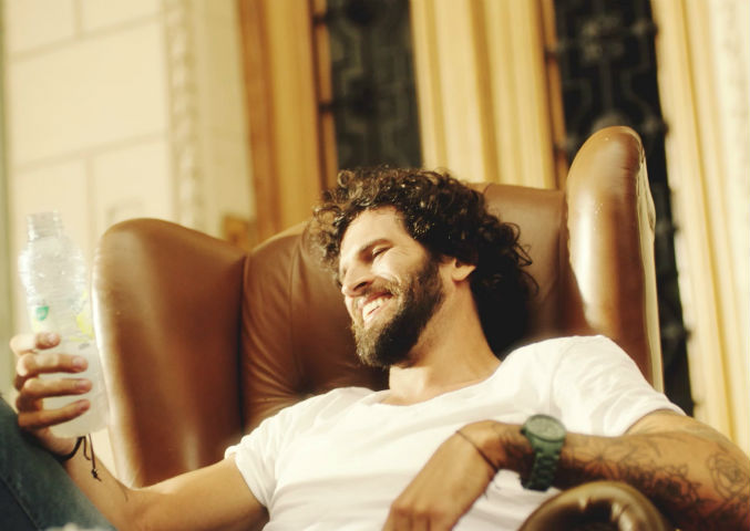 Young & Rubicam presenta nueva campaña para la línea de limonadas Levité