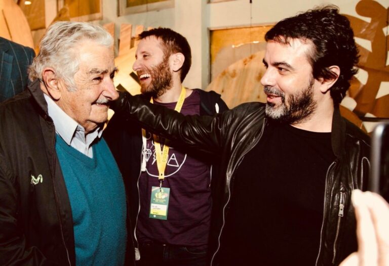 Mujica por Medvedocky