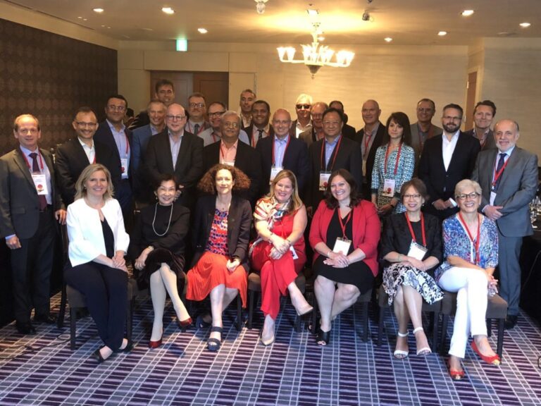 Las marcas globales comienzan a presionar a las redes sociales