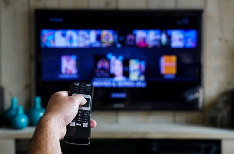 ScreenHits firma un acuerdo con TCL a nivel global