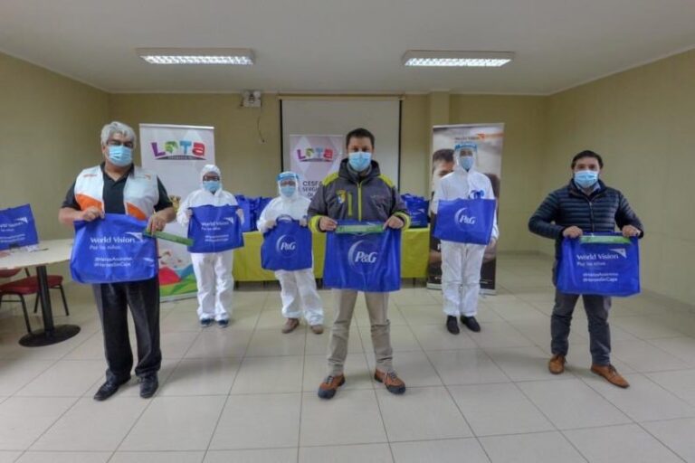 P&G Chile dona productos de higiene a personal médico
