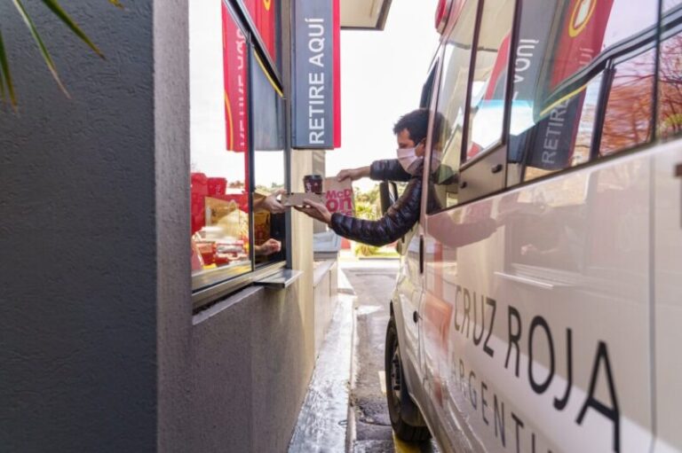 “Héroes sobre ruedas”: McDonald’s Argentina cuida a quienes nos cuidan