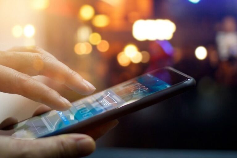 Adjust anuncia colaboración con Salesforce Marketing Cloud