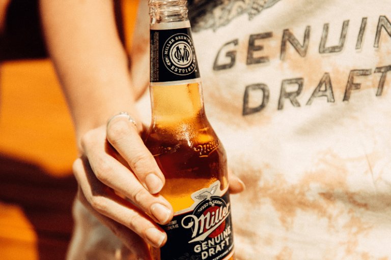 Miller propone refrescantes tardes de verano en la terraza de Harvey & Willy’s