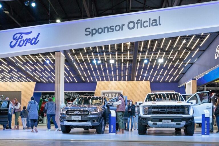 Ford Argentina recibe el premio al mejor stand indoor en la Exposición Rural 2022