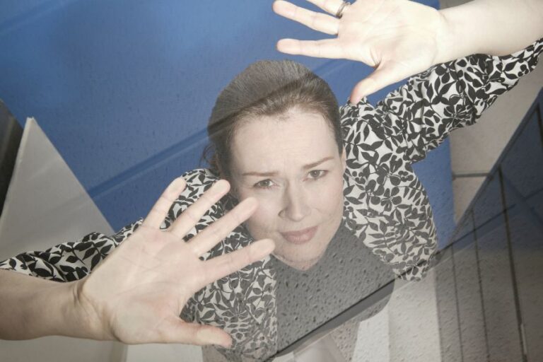 El informe que analiza la brecha de género en puestos de RRPP en Argentina